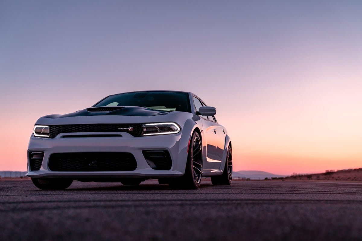 2020-dodge-charger-scat-pack-widebody-37