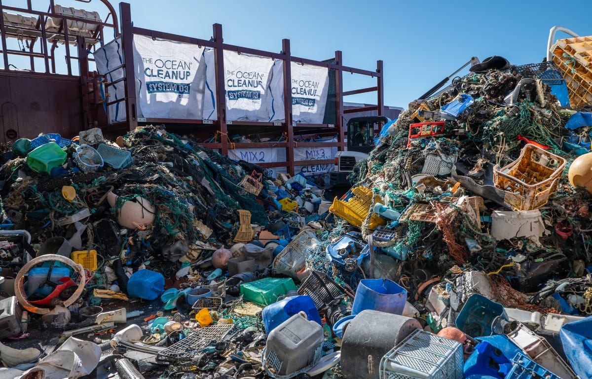 trash collected by the Ocean Cleanup's System 03
