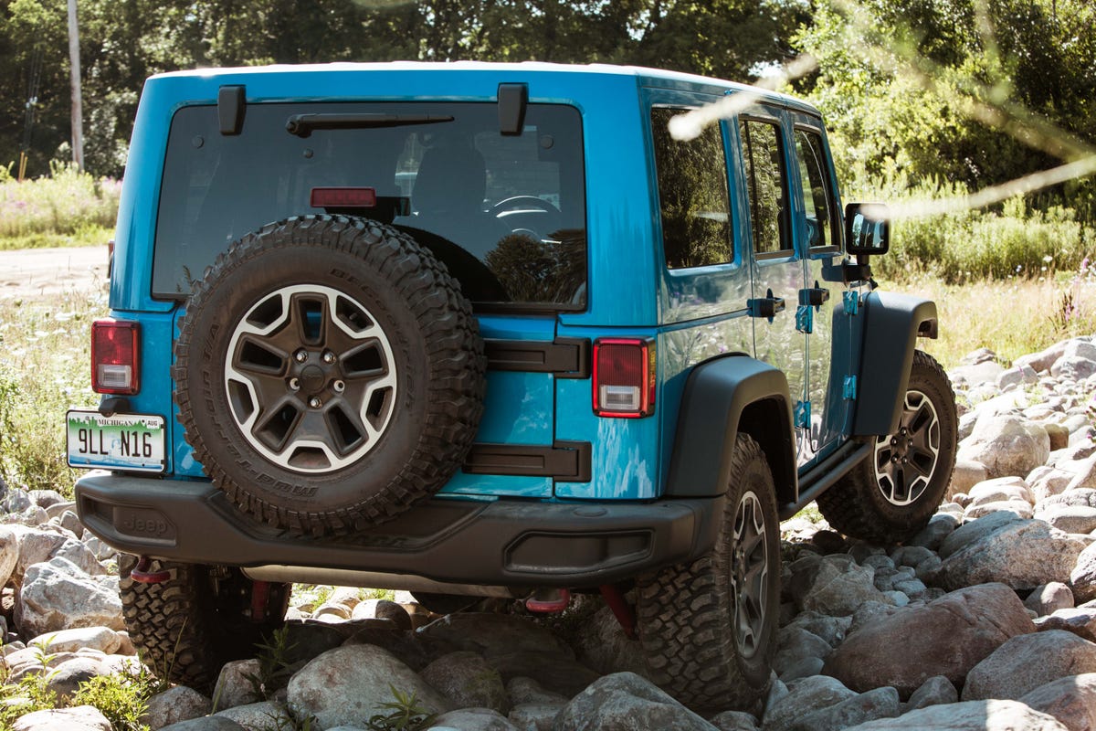 2016-jeep-rubicon-unlimited-12.jpg
