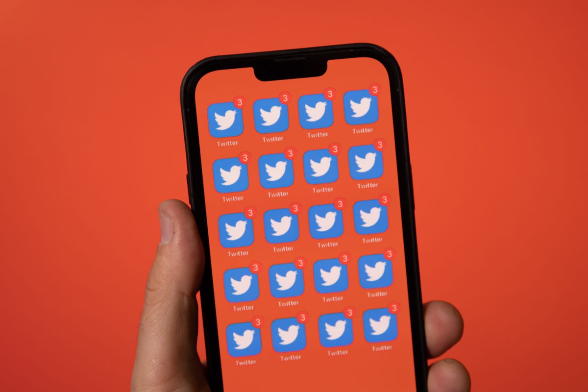 Phone screen filled with Twitter icons
