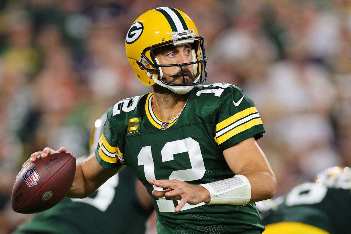 Aaron Rodgers of the Green Bay Packers looks down the field