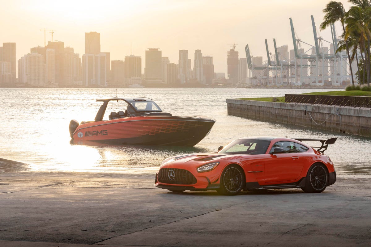 Mercedes-AMG GT and Cigarette boat