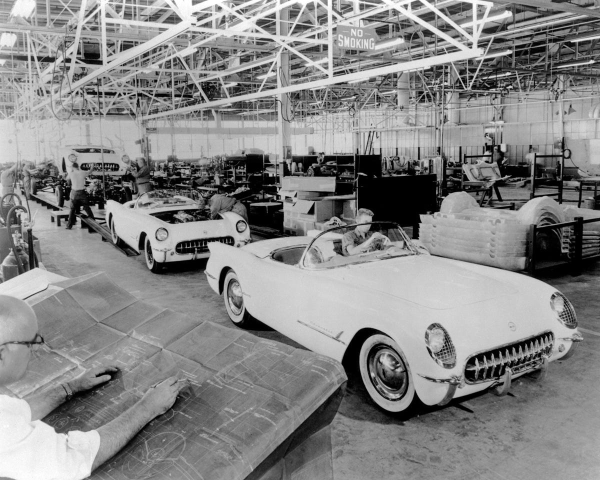 1953-chevrolet-corvette-assembly-2
