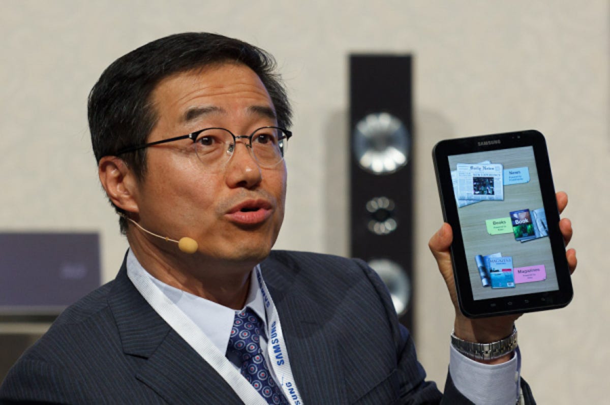DJ Lee, head of Samsung Mobile global sales and marketing, shows the e-reader application in the Galaxy Tab at the IFA trade show in Berlin. Is a U.S. introduction next?