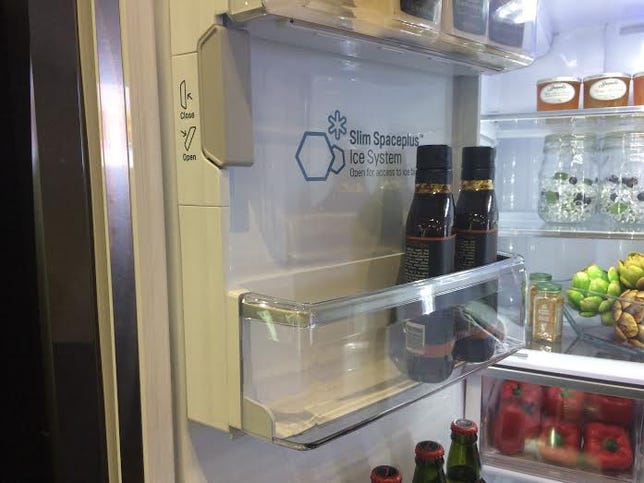 lg-signature-refrigerator-ice-maker.jpg