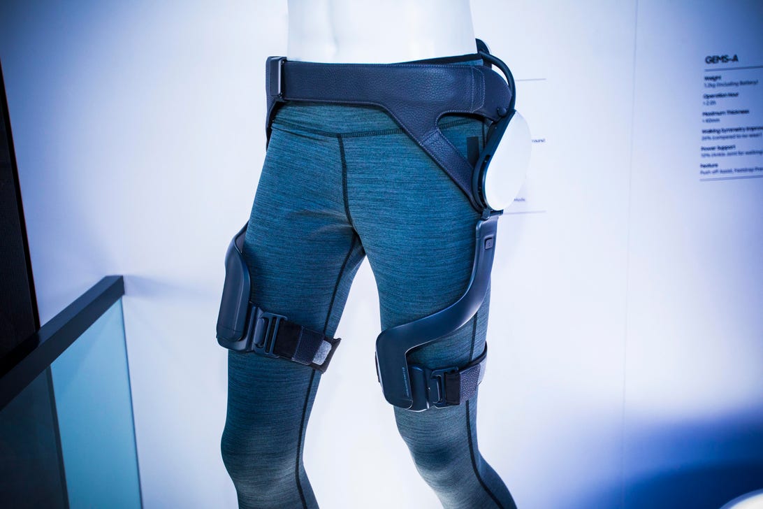 Samsung's wearable GEMS robot attached to a mannequin's waist and thighs.