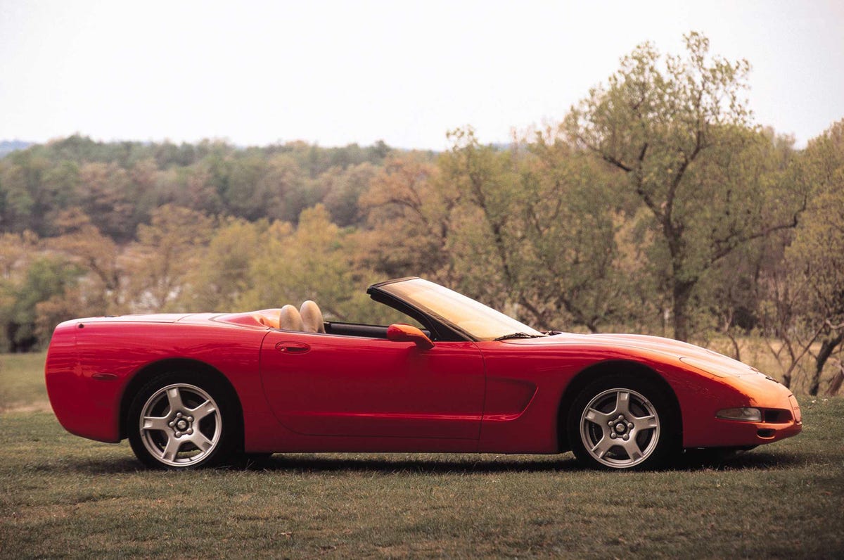 1998-chevrolet-corvette-convertible-1