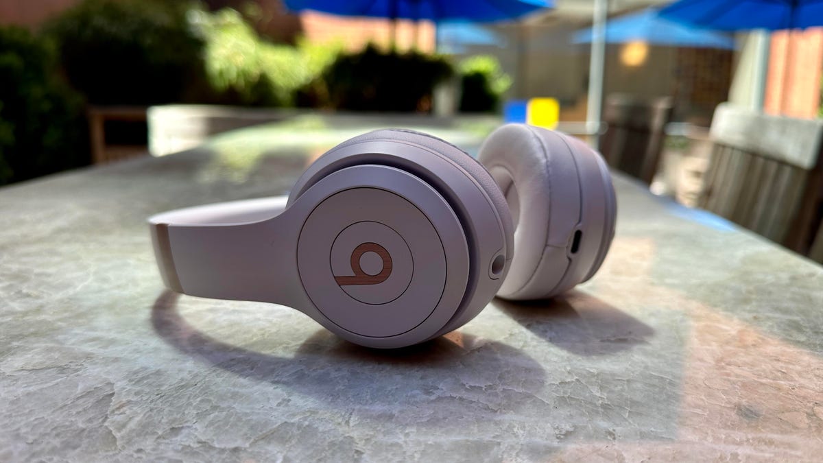 The Beats Solo 4 have small cosmetic changes