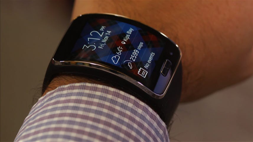Samsung Gear S tries to be a smartphone and smartwatch at the same time