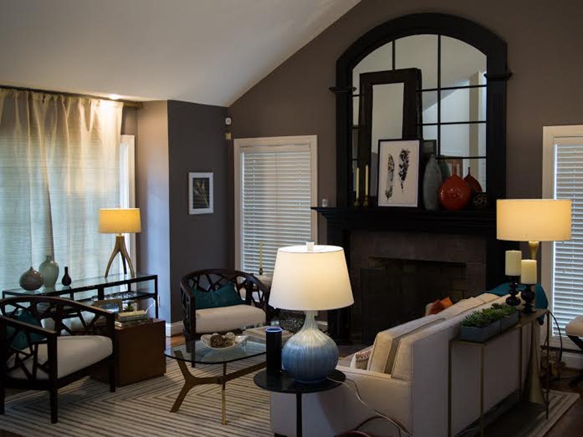 cnet-smart-home-living-room-lighting.jpg