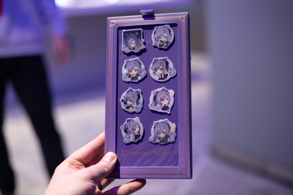 purple Genshin Impact version of the OnePlus 12R Keqing pins