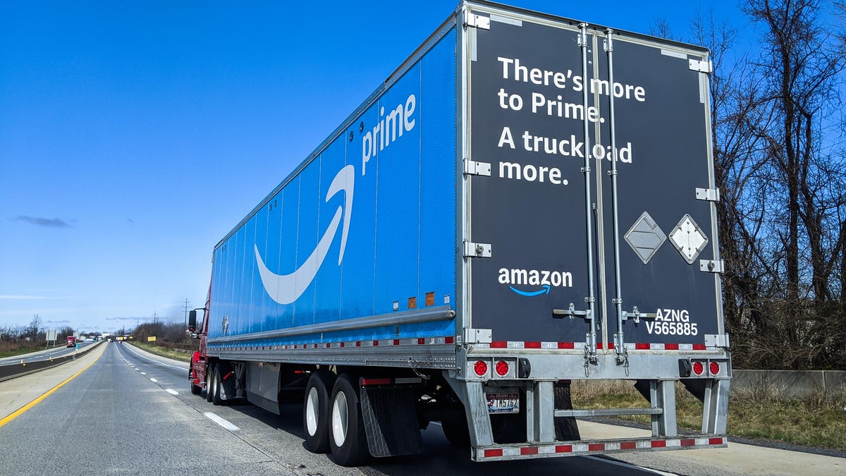 031-coronavirus-amazon-shipping-trucking-prime