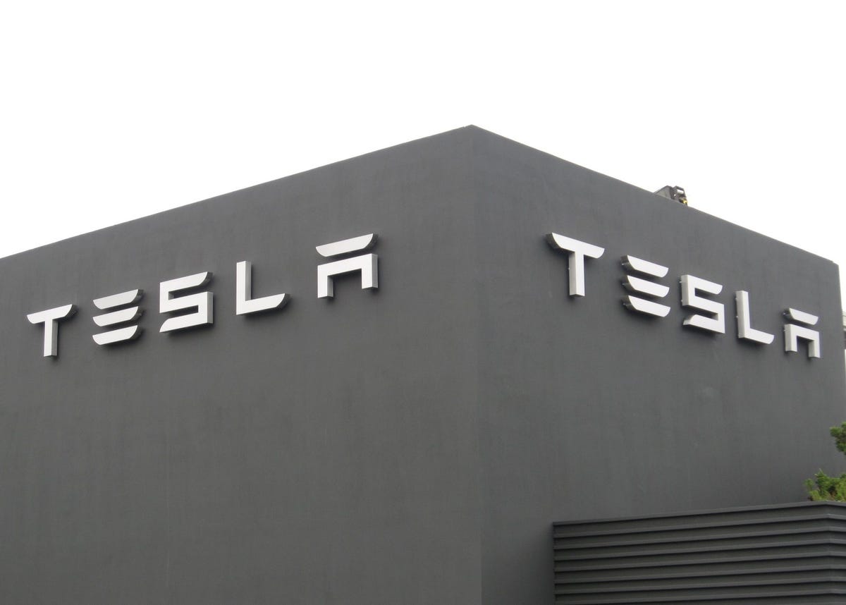 Tesla1124.jpg
