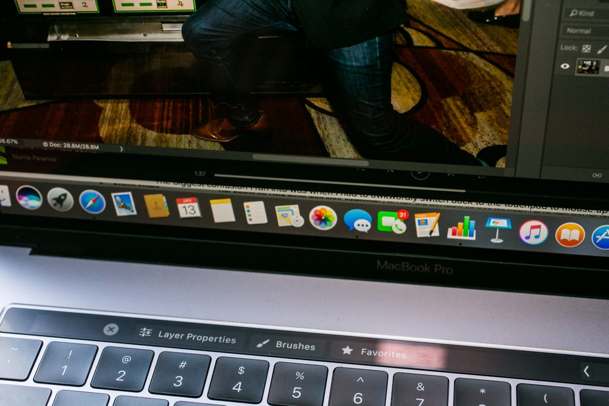 macbook-pro-15-inch-2017-with-touchbar-52.jpg