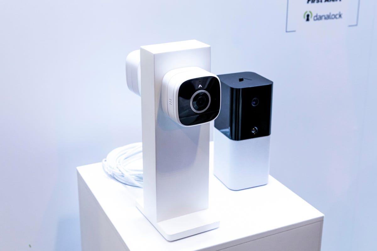 abode-outdoor-indoor-smart-camera-2