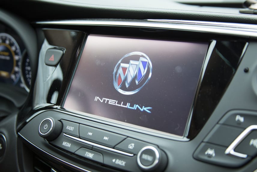 Walking through the tech in the 2017 Buick Envision