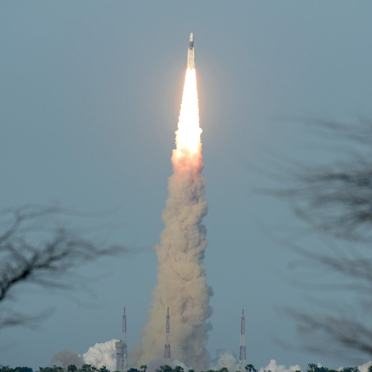 Chandrayaan-2: Watch a replay of India launching mission to moon's south  pole - CNET