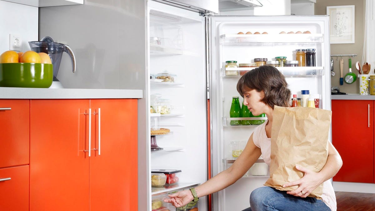 Housewife refrigerator organizing