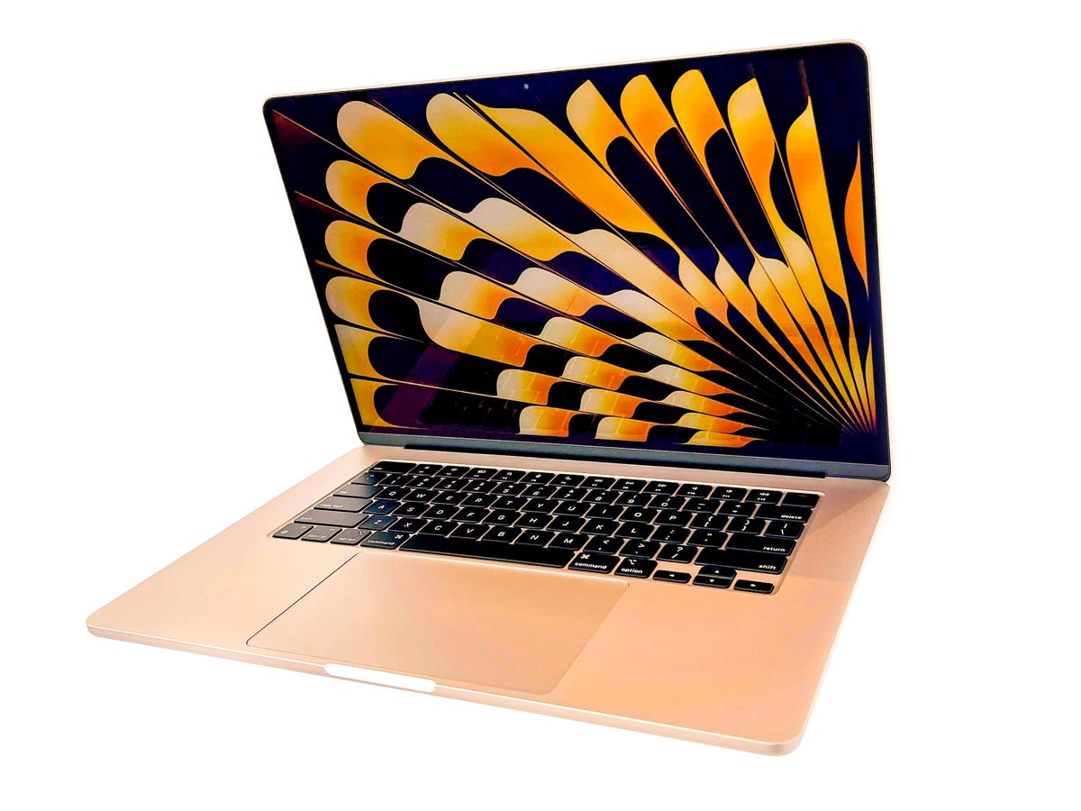 MacBook Air (15-inch, M2) vs. MacBook Air (13-inch, M2): How Apple's  thinnest laptops compare - CNET