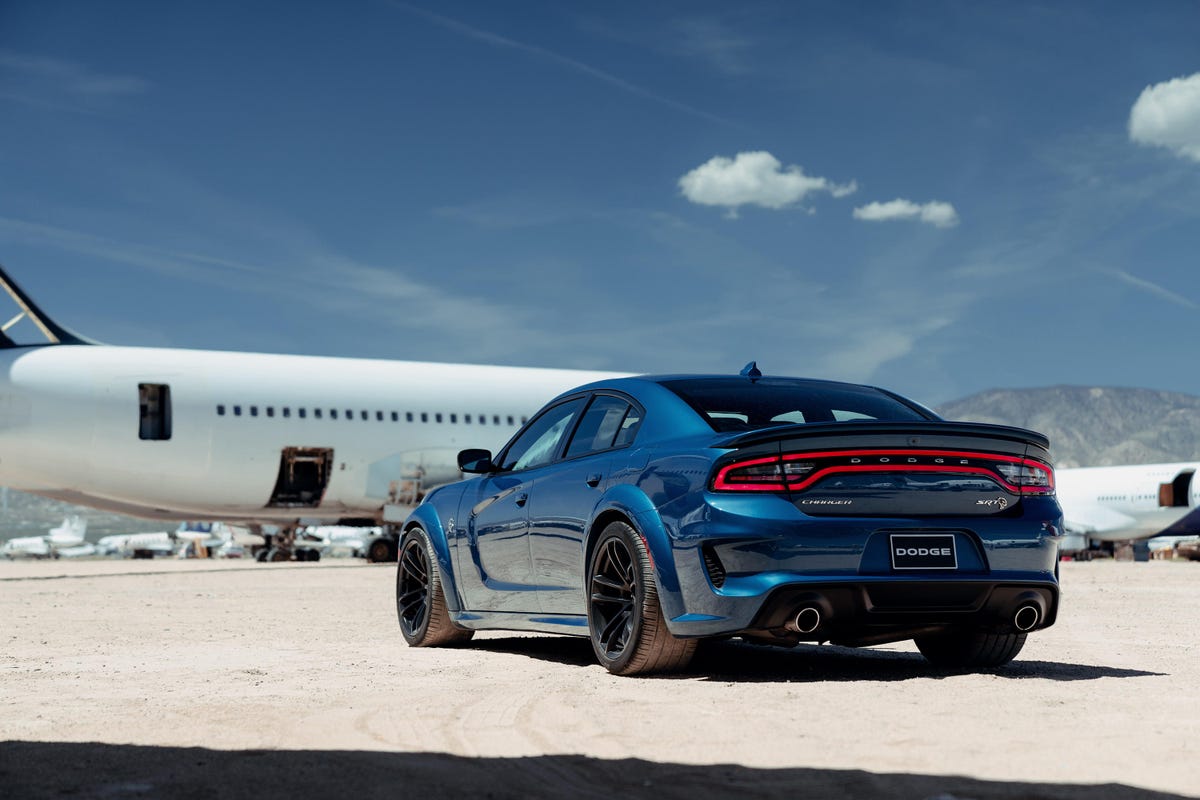 2020-dodge-charger-hellcat-widebody-42