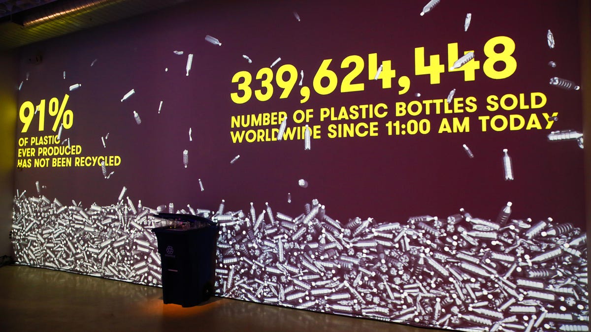 Pop-up Museum of Plastic features sustainability issues in New York City