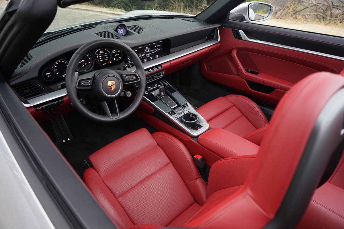 2021-porsche-911-carrera-s-cabriolet-26