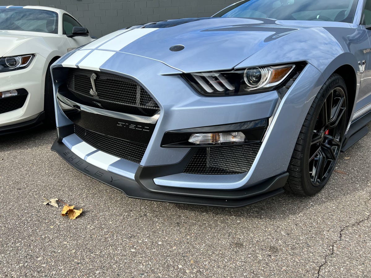 2022 Ford Mustang: Shelby GT500 Heritage and Coastal Editions