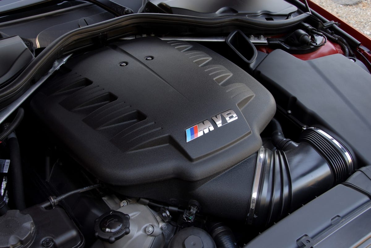 BMW-V8.jpg