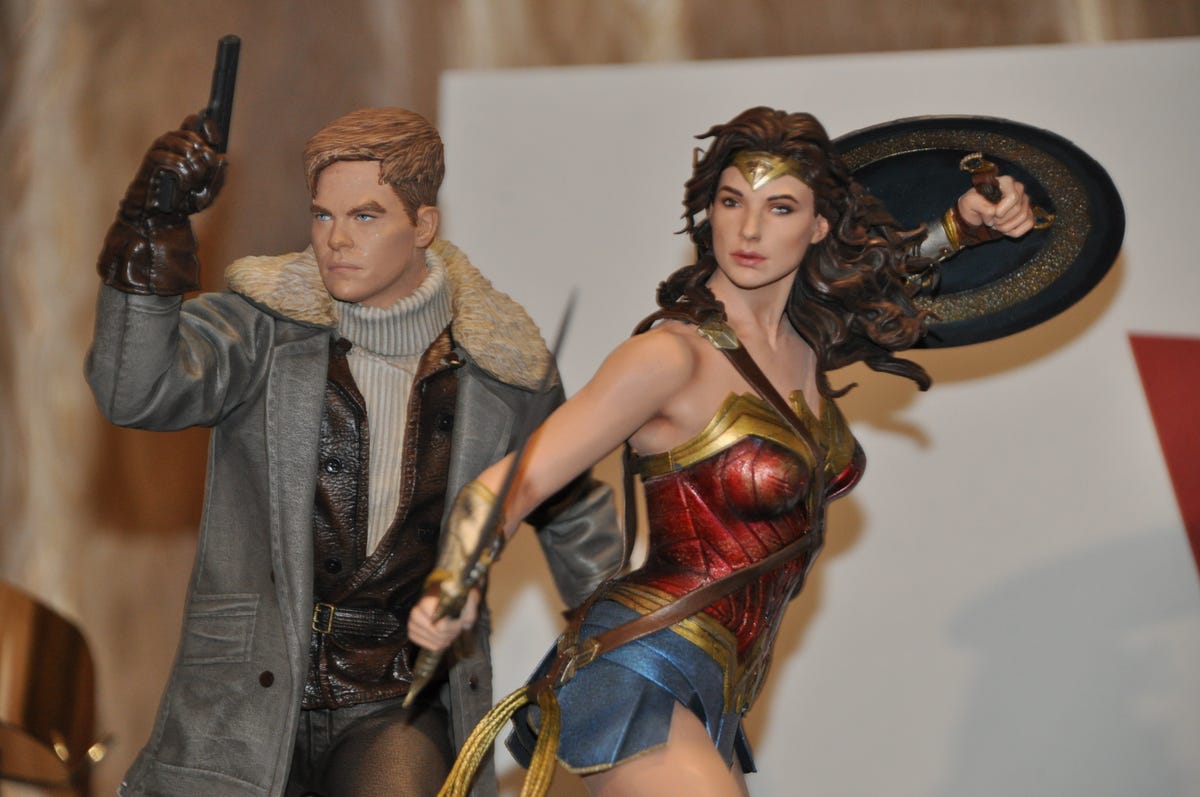 dc-collectibles-sdcc-20160356.jpg