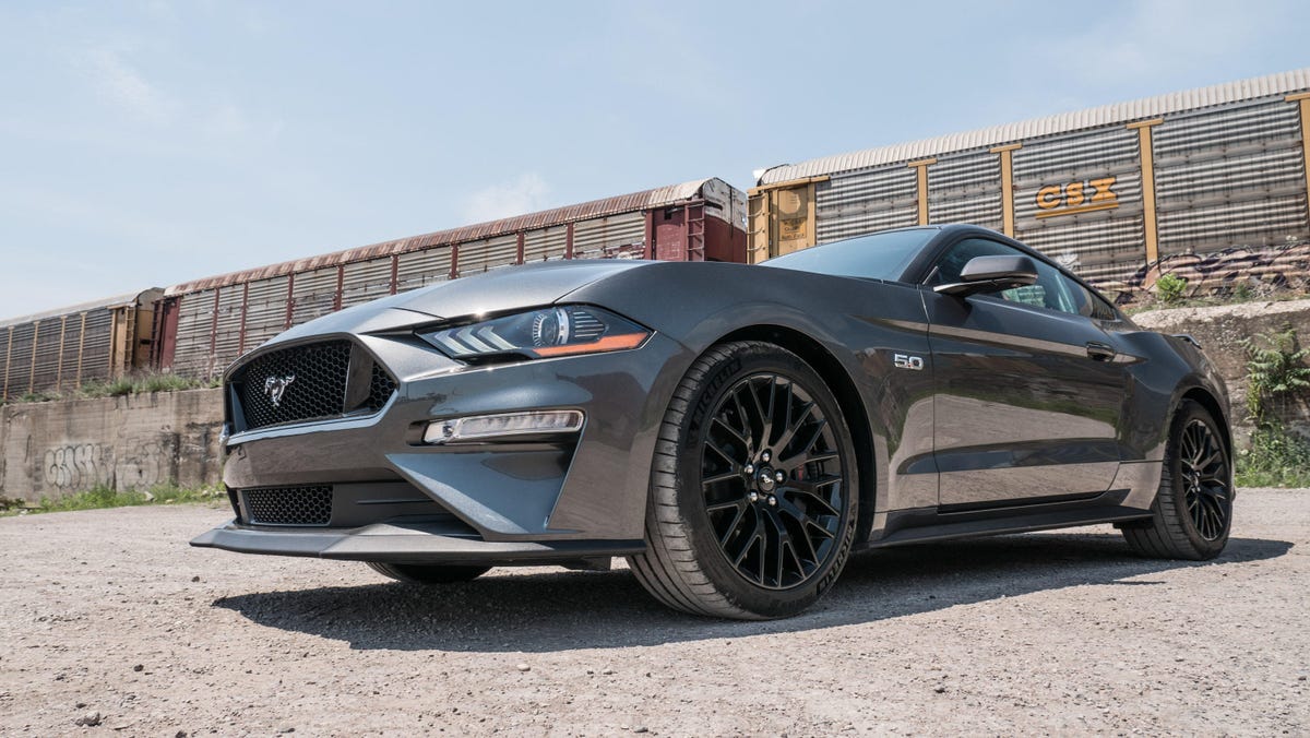 2018-ford-mustang-gt-45