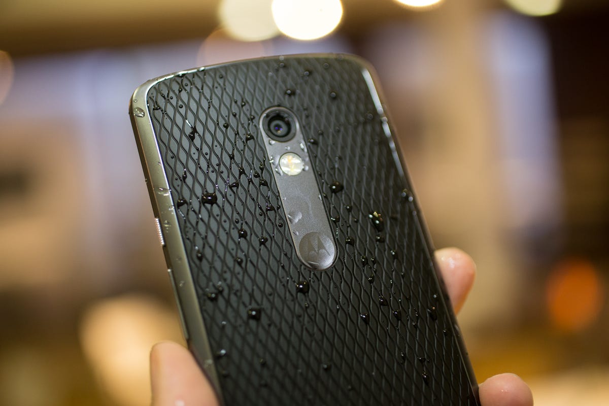 Motorola Moto X Play review: A brilliant, phone at a low price - CNET
