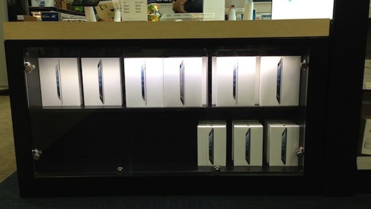 An untouched supply of the &apos;new iPad&apos; (top) on Friday at a major U.S. retailer in Los Angeles.   iPad Minis (bottom) were, however, selling. I wonder: were customers even aware there was a gen 4 iPad?
