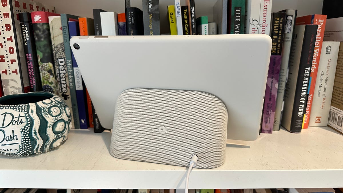 google-pixel-tablet-dock-shelf