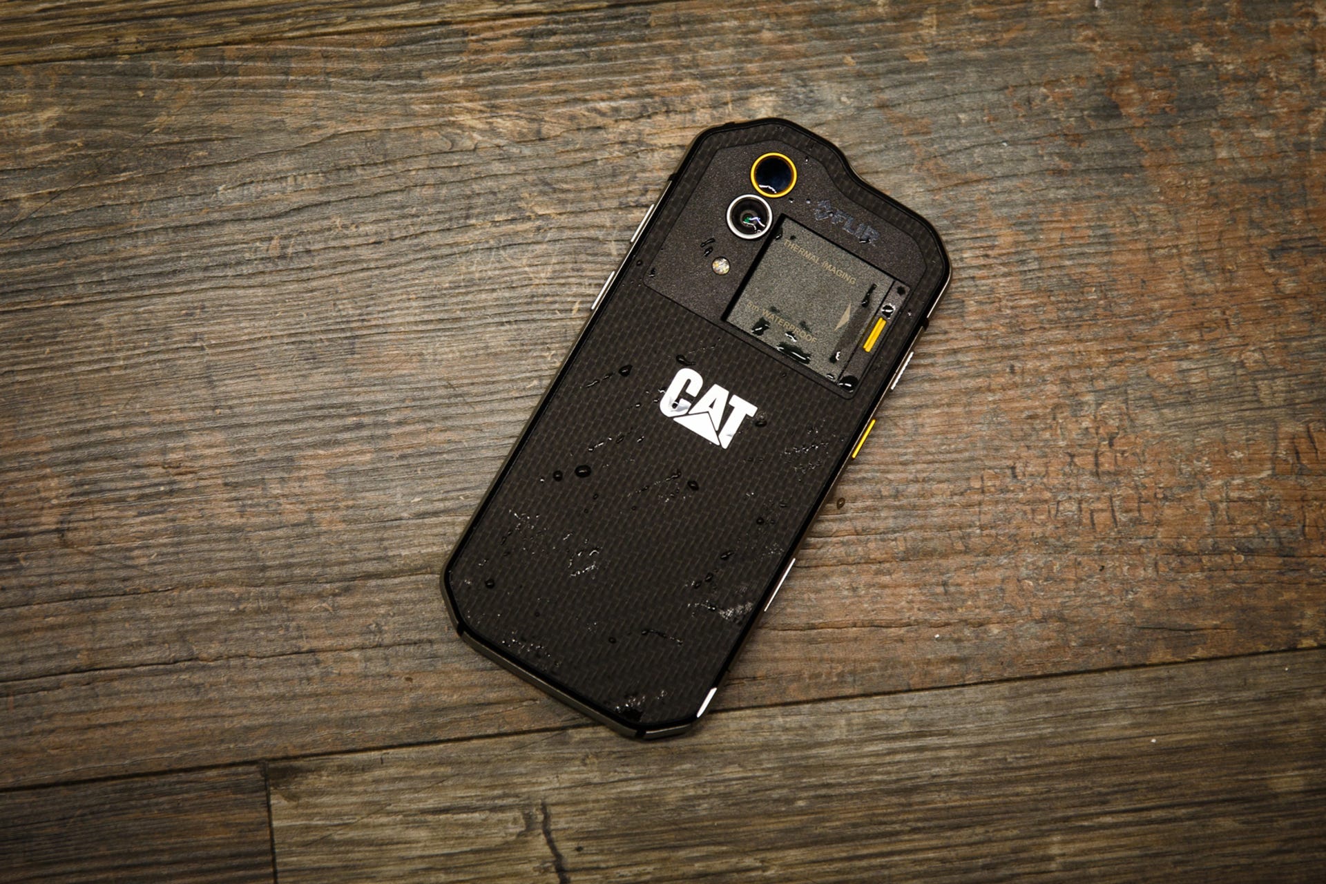 MWC 2016 : Cat S60, le premier smartphone doté d'une caméra