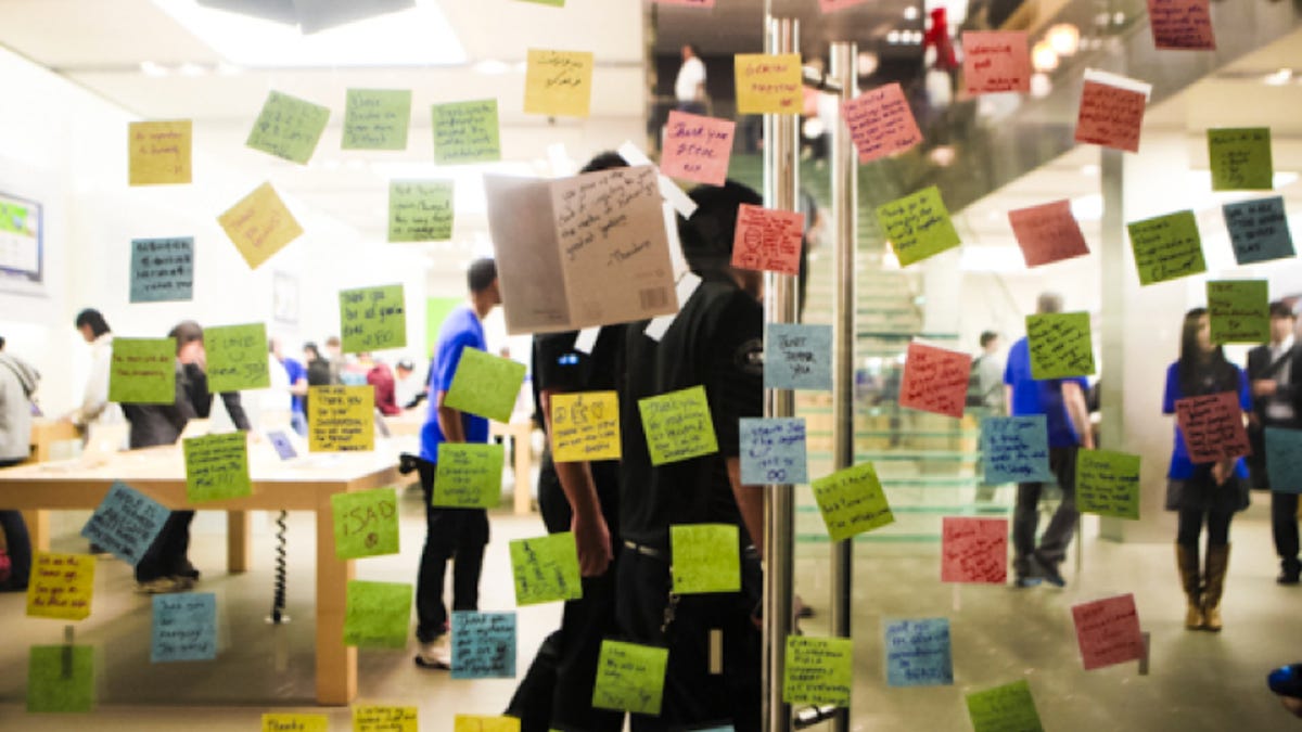 Sticky notes left for the late Steve Jobs outside of Apple's flagship store in San Francisco the day he died.