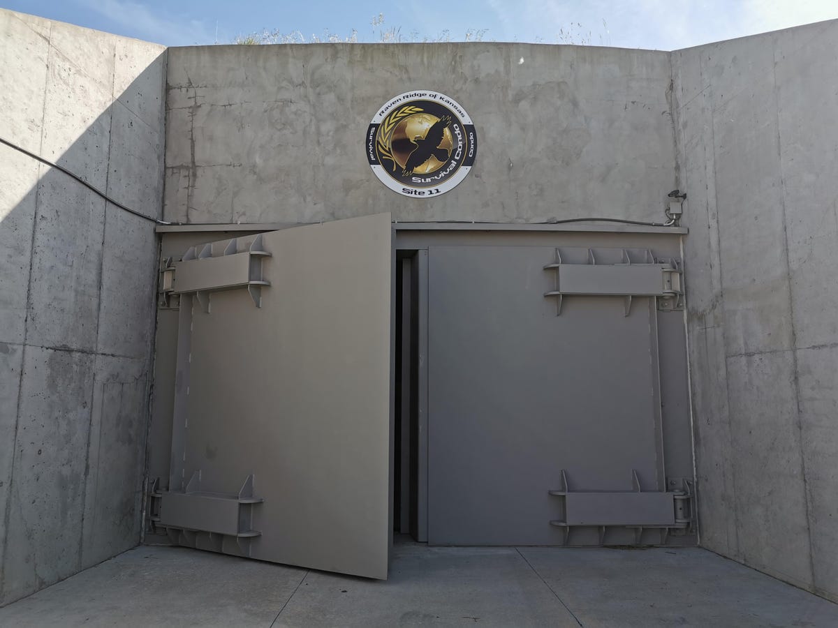 hta-bunker-door
