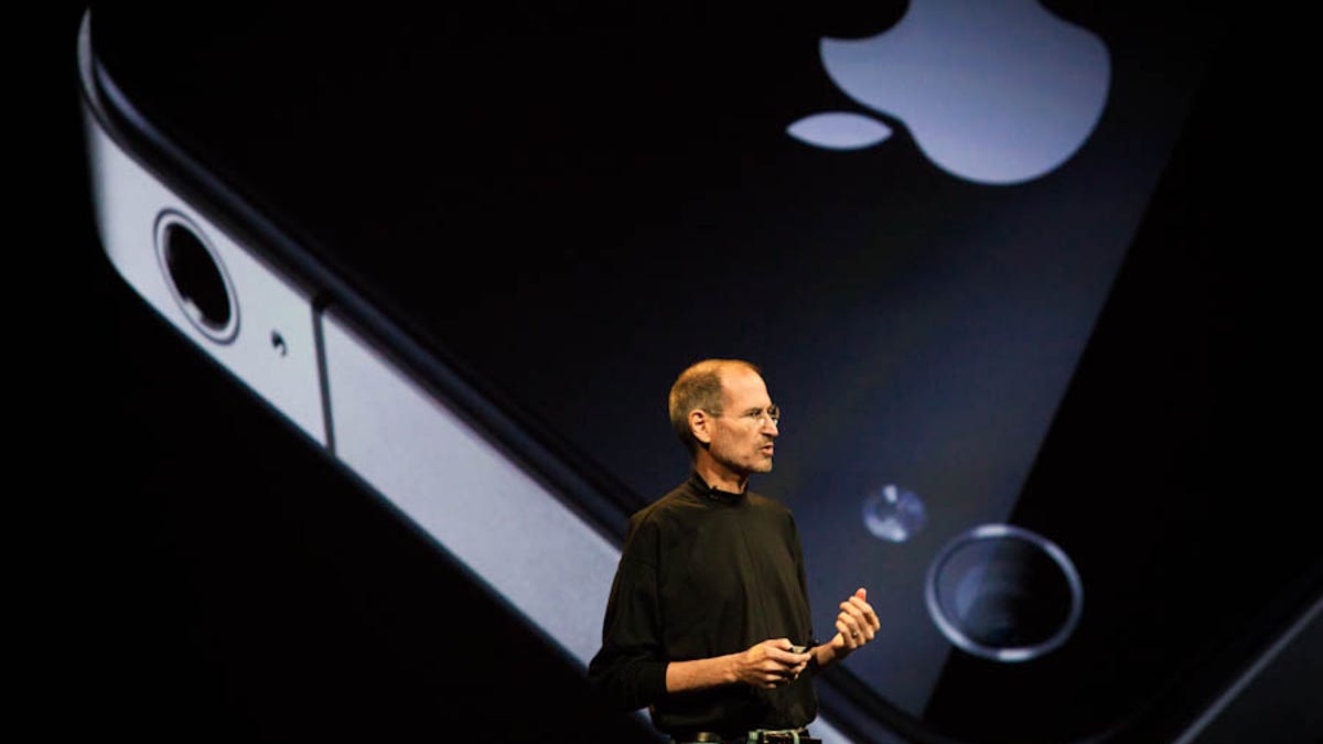 Steve Jobs and iPhone 4