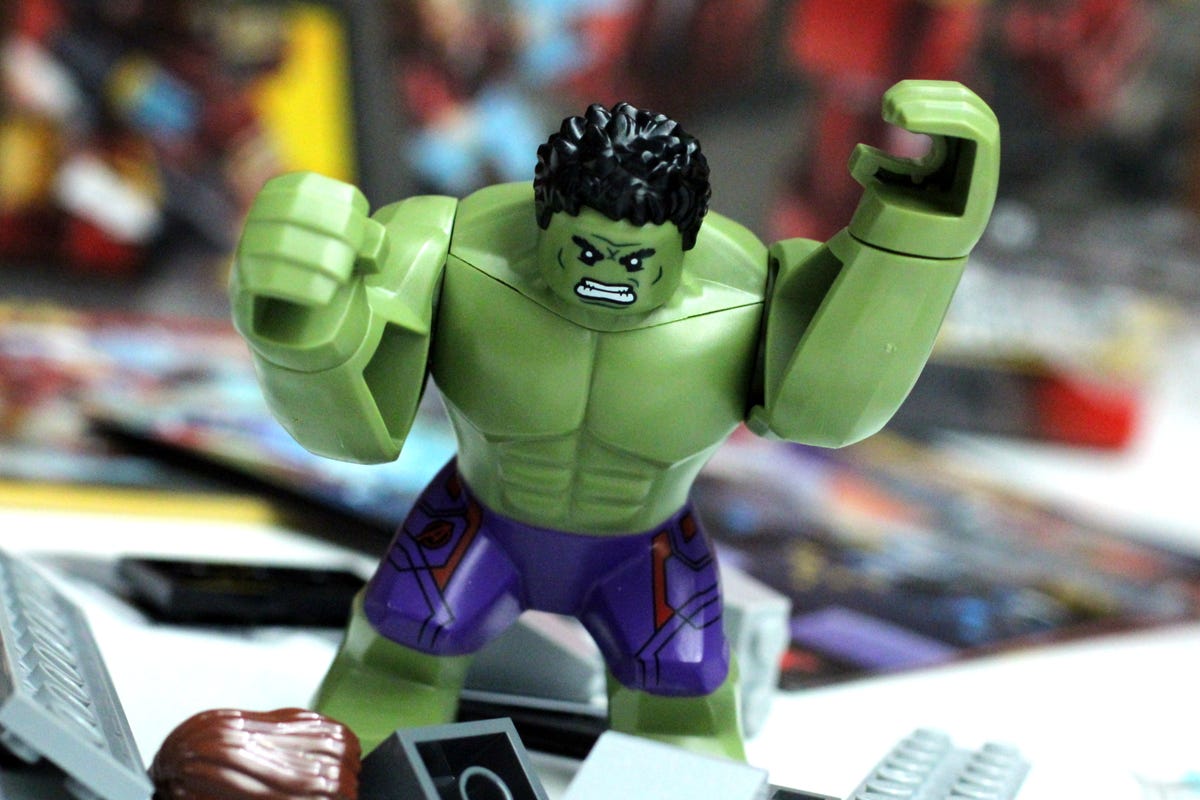 lego-hulk-buster-avengers-4.jpg