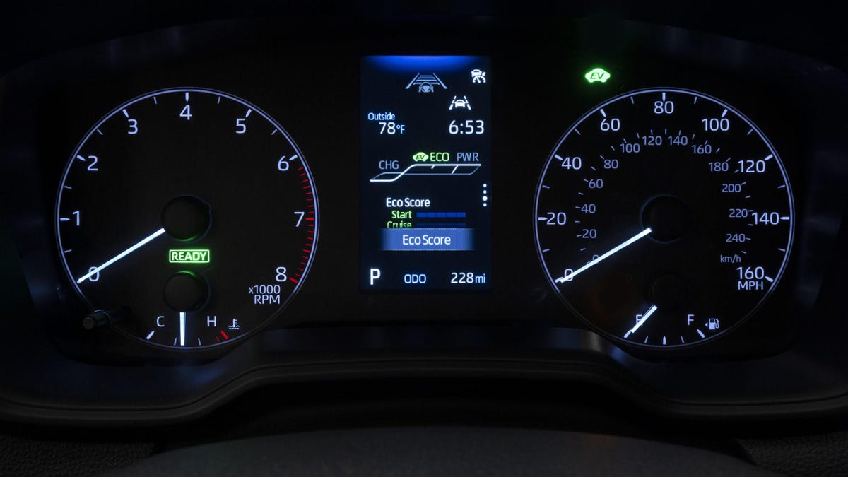 2023 Toyota Corolla Cross Hybrid SUV Adds Efficiency - CNET