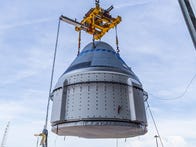 <p>Boeing's Starliner spacecraft is aiming for a safe round trip to the ISS. Here, Starliner is lifted to the top of the ULA Atlas-V rocket.</p>