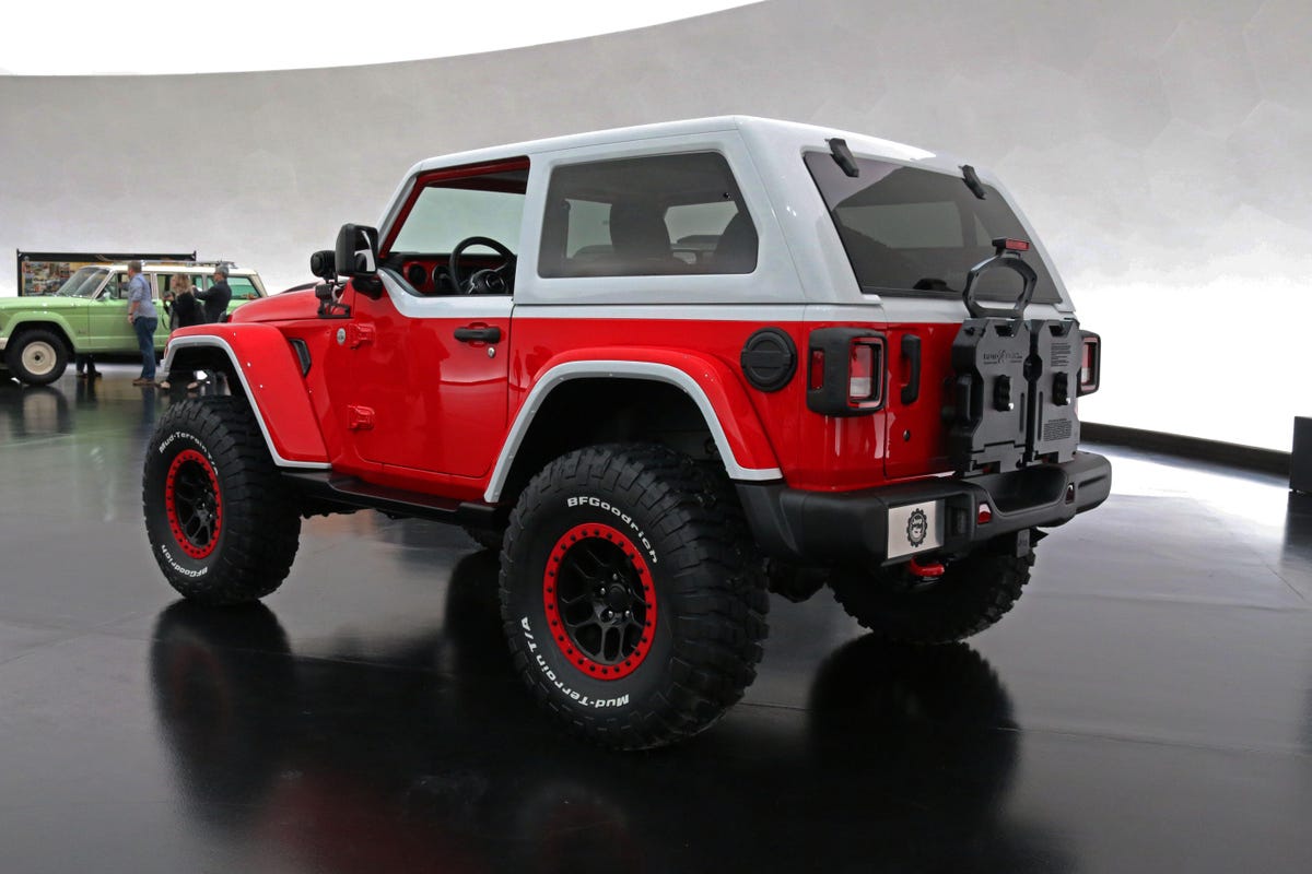 jeep-jeepster-concept-38