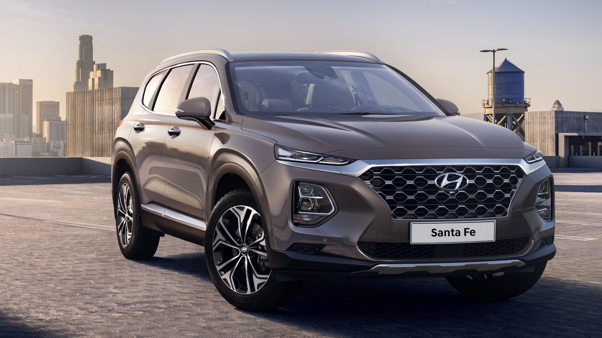 2019 Hyundai Santa Fe front three-quarter view