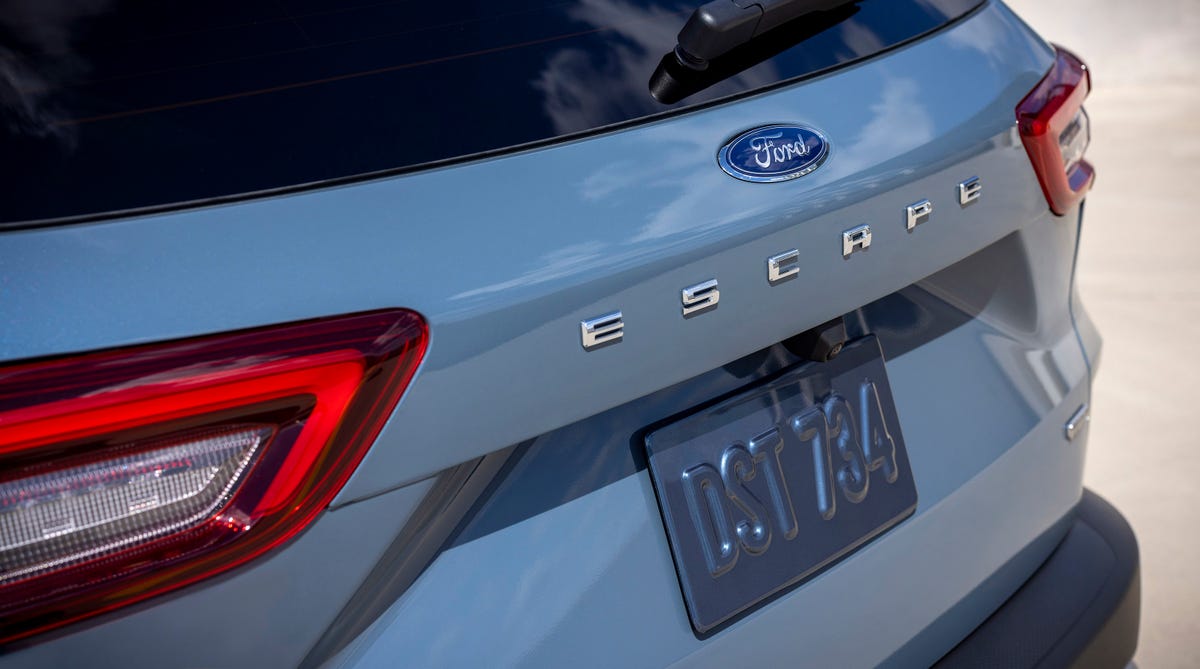 2023 Ford Escape PHEV in Vapor Blue