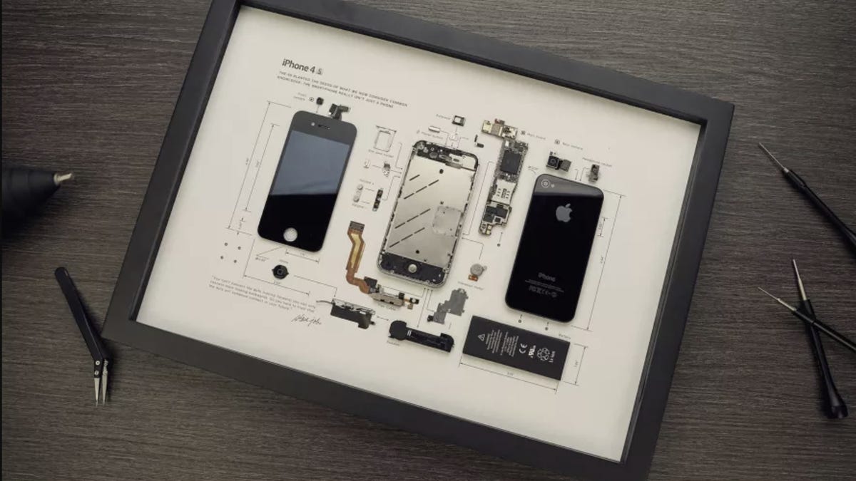 A frame displays a disassembled iPhone 4 from Grid Studio.