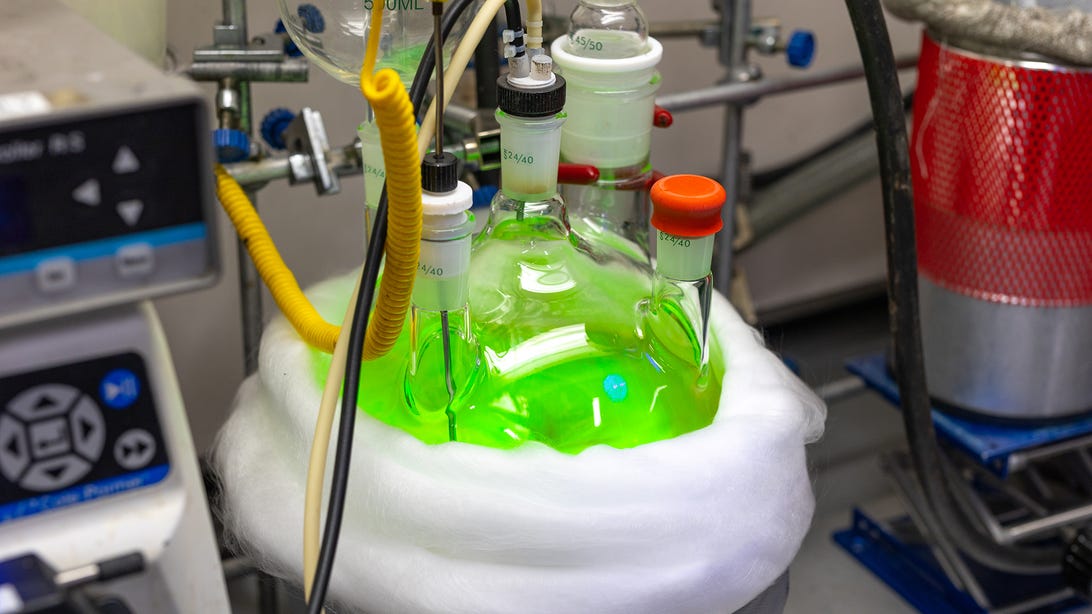 Putting the ‘Q’ in QLEDs: Where Quantum Dots Are Made     – CNET