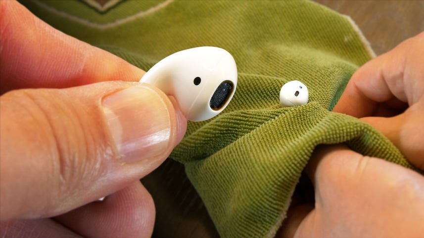 Clean Your AirPods and EarPods Without Damaging Them