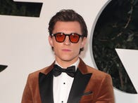 <p>He looks good in evening wear, but Tom Holland's license to kill was refused.</p>