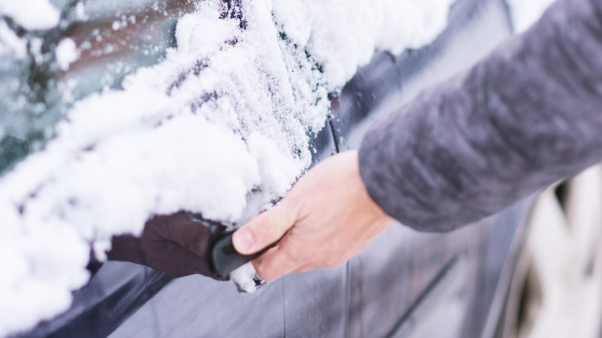 How to warm up your car safely: Remote car starters, block heaters