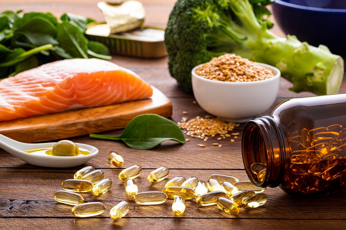 Omega 3 capsules and diet