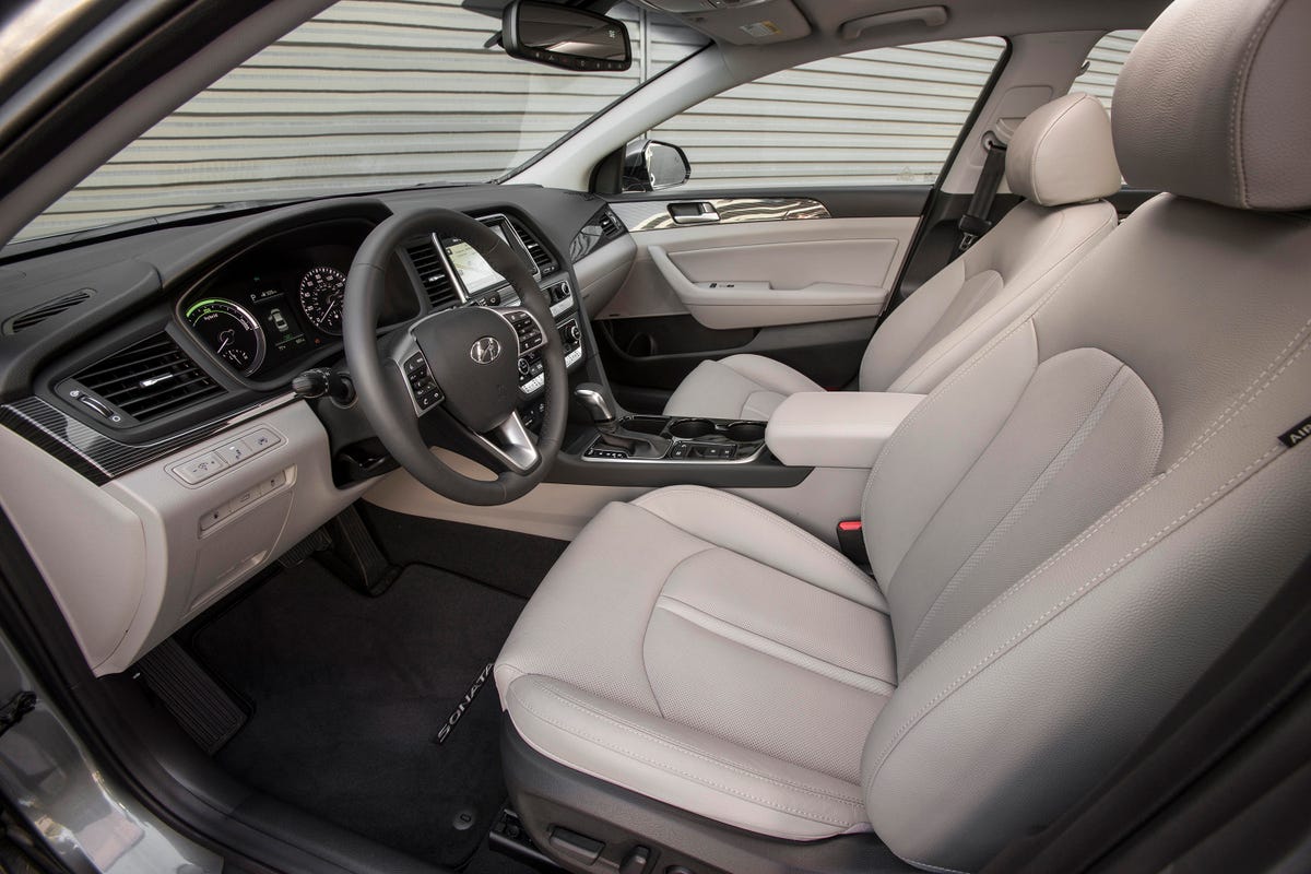 2018 Hyundai Sonata Hybrid Interior